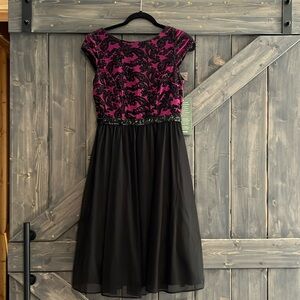 Jackie Jon NWT Formal Dress Size 4